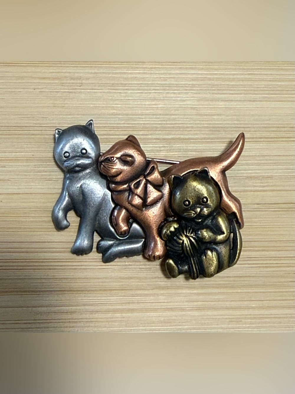 Vintage Cat Trio Brooch in Silver, Copper & Gold Tones
